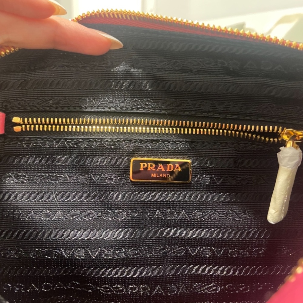 Prada Vitello Phenix Leather Peonia Pink Shoulder Camera Bag 1BH103 - Picture 10 of 15